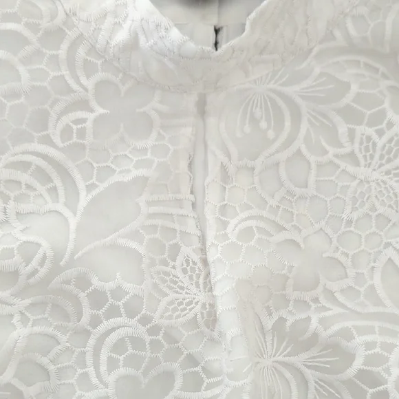 White House Black Market Floral Lace Blouse - Picture 4 of 8